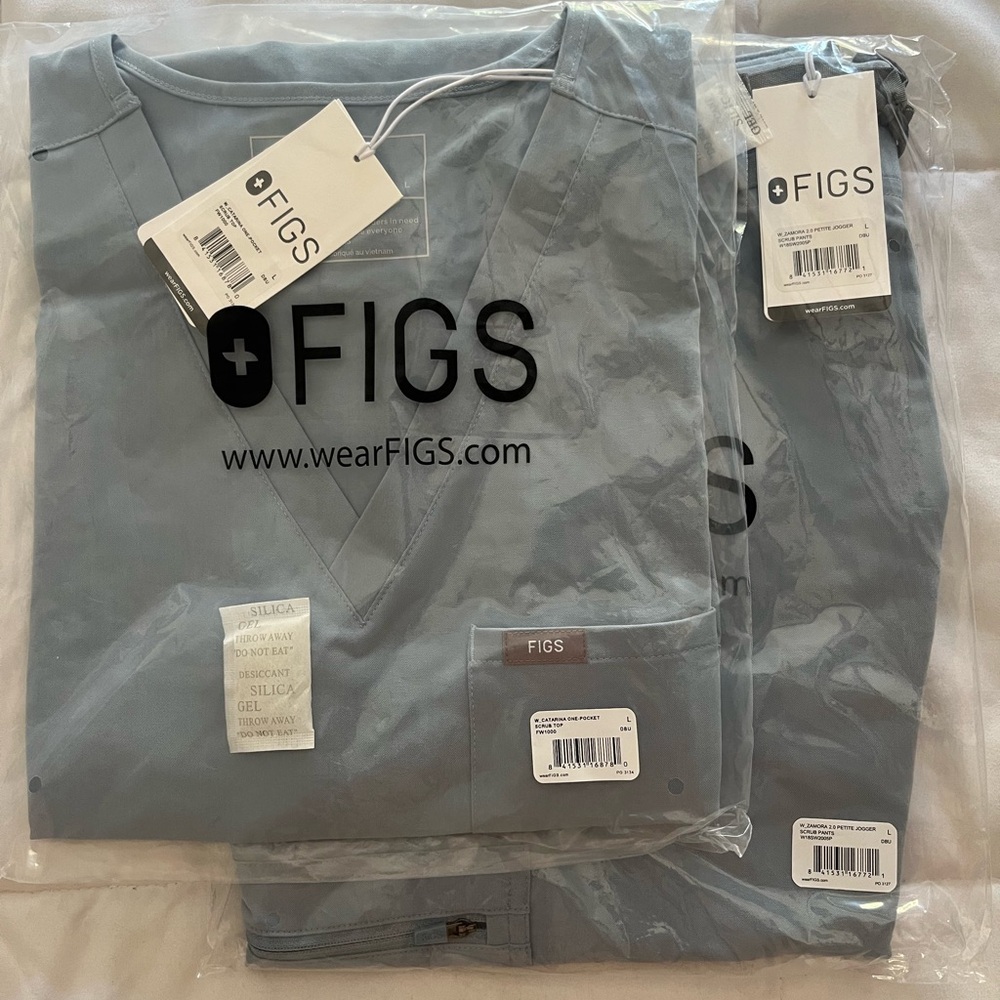 FIGS scrubs set NWT